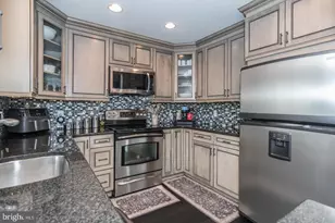 23 Begonia Ln, Levittown, PA 19054 - Photo 15