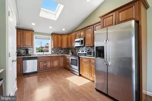 59 Iroquois Rd, Levittown, PA 19057 - Photo 5