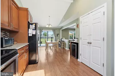 59 Iroquois Road, Levittown, PA 19057 - Photo 9