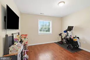 59 Iroquois Rd, Levittown, PA 19057 - Photo 15