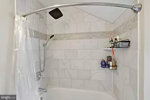 59 Iroquois Rd, Levittown, PA 19057 - Photo 17