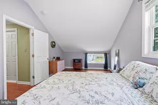 59 Iroquois Rd, Levittown, PA 19057 - Photo 11