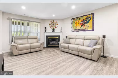 706 Julian Drive W #W, Warwick, PA 18974 - Photo 3