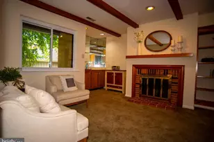 212 Clover Hill Ct, Yardley, PA 19067 - Photo 3