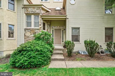 256 Sycamore Circle, Feasterville-Trevose, PA 19053 - Photo 3