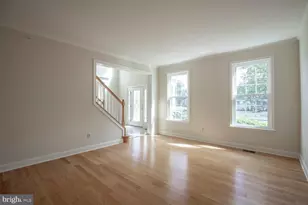 412 Parkview Cir, Warrington, PA 18976 - Photo 5