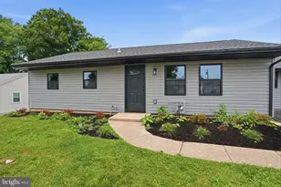349 Andover Rd, Fairless Hills, PA 19030 - Photo 3