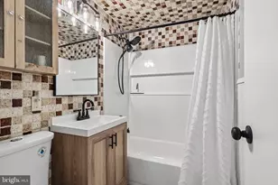 586 Doloro Dr, Morrisville, PA 19067 - Photo 17