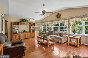 5036 Judson Dr, Bensalem, PA 19020 - Photo 9