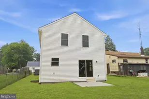 533 Park Ave, Bristol, PA 19007 - Photo 37