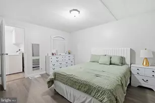 228 Johnson Dr, Fairless Hills, PA 19030 - Photo 17