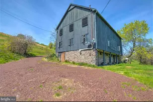 80 Red Cliff Rd, Upper Black Eddy, PA 18972 - Photo 1