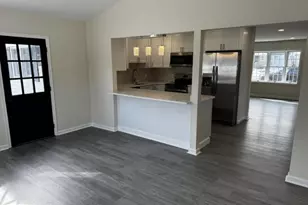 8 Parkside Cir, Levittown, PA 19056 - Photo 5