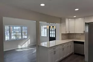 8 Parkside Cir, Levittown, PA 19056 - Photo 3