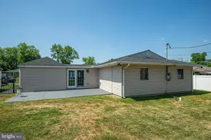 15 Indian Park Rd, Levittown, PA 19057 - Photo 23