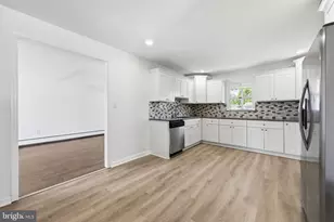 15 Indian Park Rd, Levittown, PA 19057 - Photo 5