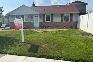 2962 Crafton Dr, Bensalem, PA 19020 - Photo 1