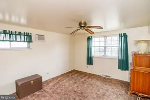 136 Wallace Dr, Warminster, PA 18974 - Photo 23