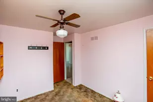 136 Wallace Dr, Warminster, PA 18974 - Photo 25
