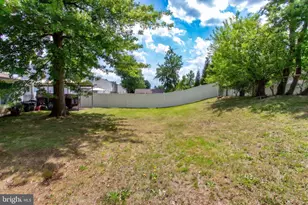 136 Wallace Dr, Warminster, PA 18974 - Photo 7
