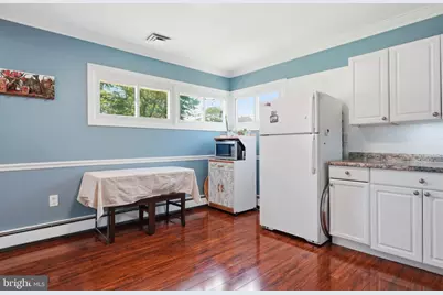 407 Holly Drive, Levittown, PA 19055 - Photo 19
