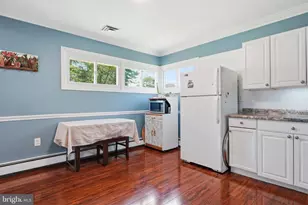 407 Holly Dr, Levittown, PA 19055 - Photo 19