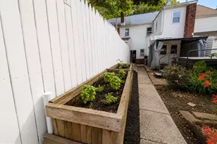 525 Locust St, Bristol, PA 19007 - Photo 33