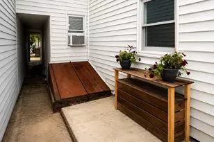 525 Locust St, Bristol, PA 19007 - Photo 37