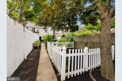 525 Locust Street, Bristol, PA 19007 - Photo 39