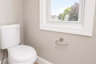 525 Locust St, Bristol, PA 19007 - Photo 19
