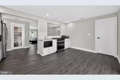 50 Middle Road, Levittown, PA 19056 - Photo 15