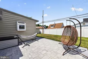 50 Middle Rd, Levittown, PA 19056 - Photo 27