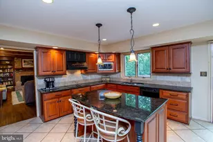 950 Camelot Rd, Furlong, PA 18925 - Photo 11