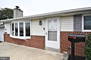 261 Valley Rd, Warminster, PA 18974 - Photo 5
