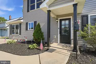 24 Idolstone Rd, Levittown, PA 19057 - Photo 3