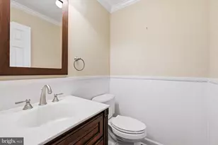 261 Sequoia Dr, Newtown, PA 18940 - Photo 17