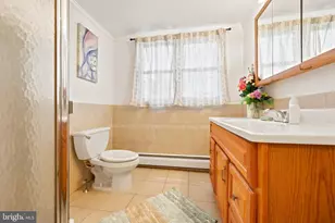 10 Granite Rd, Levittown, PA 19057 - Photo 21