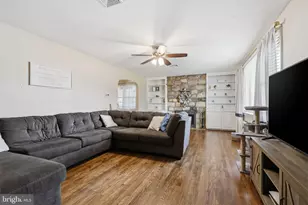 802 Fairview Ave, Bristol, PA 19007 - Photo 3