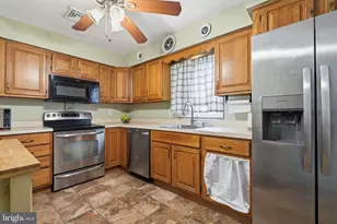 802 Fairview Ave, Bristol, PA 19007 - Photo 13