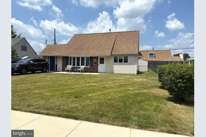 81 Queen Lily Road, Levittown, PA 19057 - Photo 3