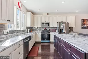 487 Rowan St, Warminster, PA 18974 - Photo 17