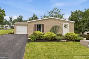 90 Robin Ln, Sellersville, PA 18960 - Photo 1