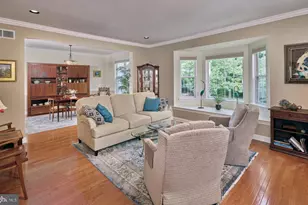 28 Woodbridge Dr, Doylestown, PA 18901 - Photo 5