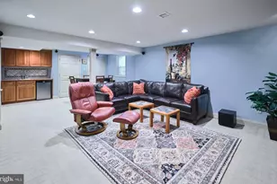 28 Woodbridge Dr, Doylestown, PA 18901 - Photo 23
