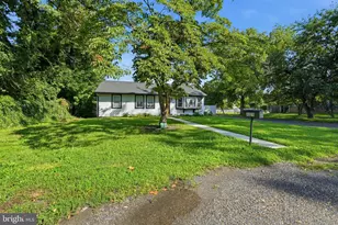 409 River Rd, Croydon, PA 19021 - Photo 3