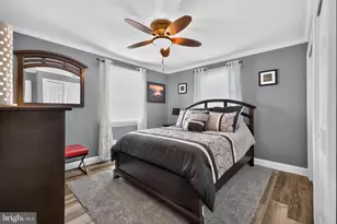 56 Woodview Dr, Chalfont, PA 18914 - Photo 13