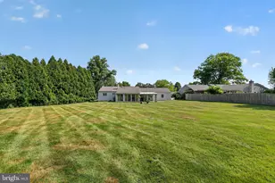 18 Holland Dr, Chalfont, PA 18914 - Photo 35