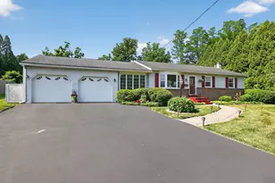 18 Holland Dr, Chalfont, PA 18914 - Photo 1