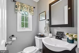 29 Tinder Rd, Levittown, PA 19056 - Photo 23