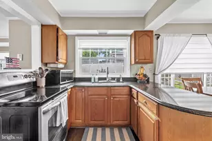 29 Tinder Rd, Levittown, PA 19056 - Photo 15